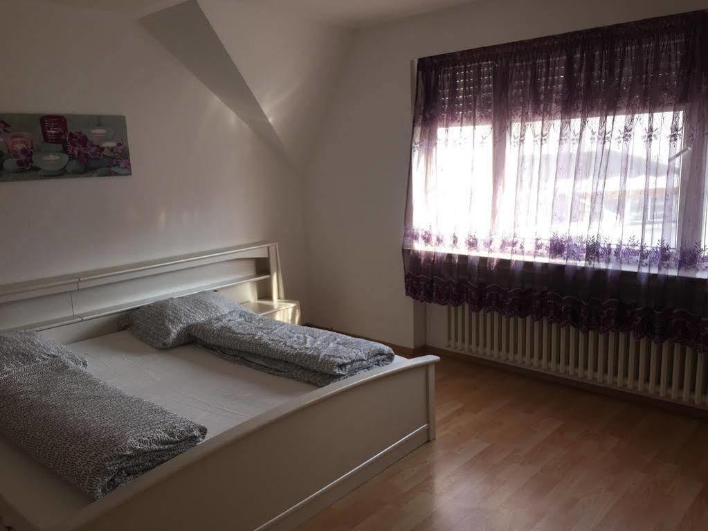 A&S Ferienwohnungen Roonstrasse Bonn Exterior photo
